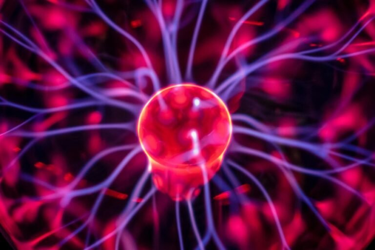 AI Discovers New Physics in Plasma’s Fourth State of Matter